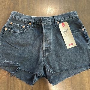 Black denim Levi high rise shorts. Size 28